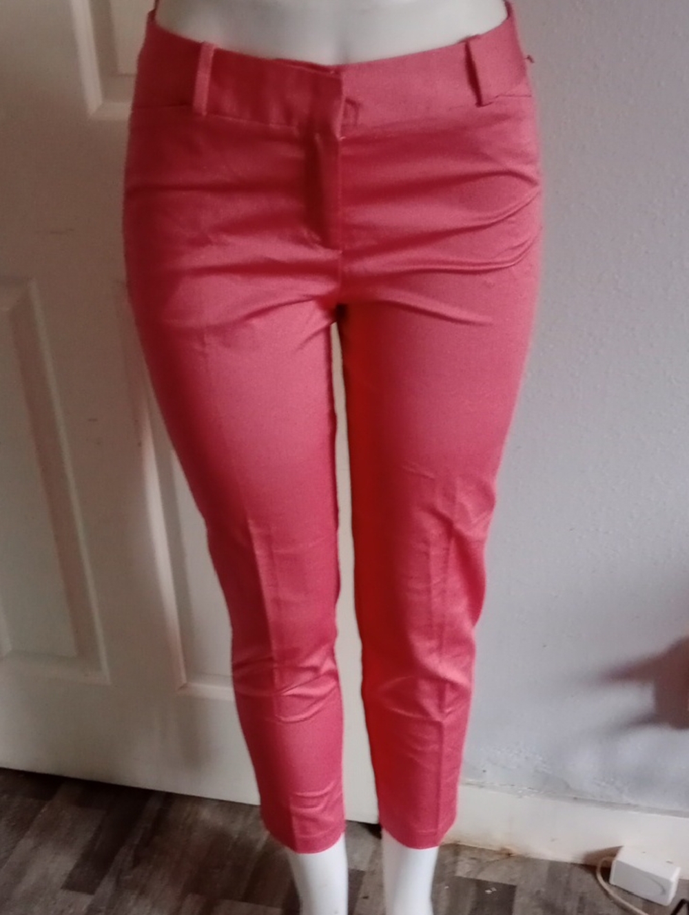 Liz Claiborne Women's Pink Slim Ankle Pants